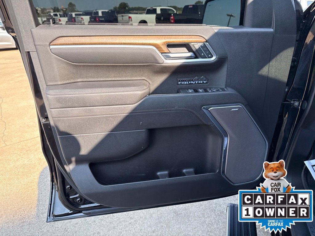 Used 2025 Chevrolet Silverado 1500 High Country AWD/4WD image 7