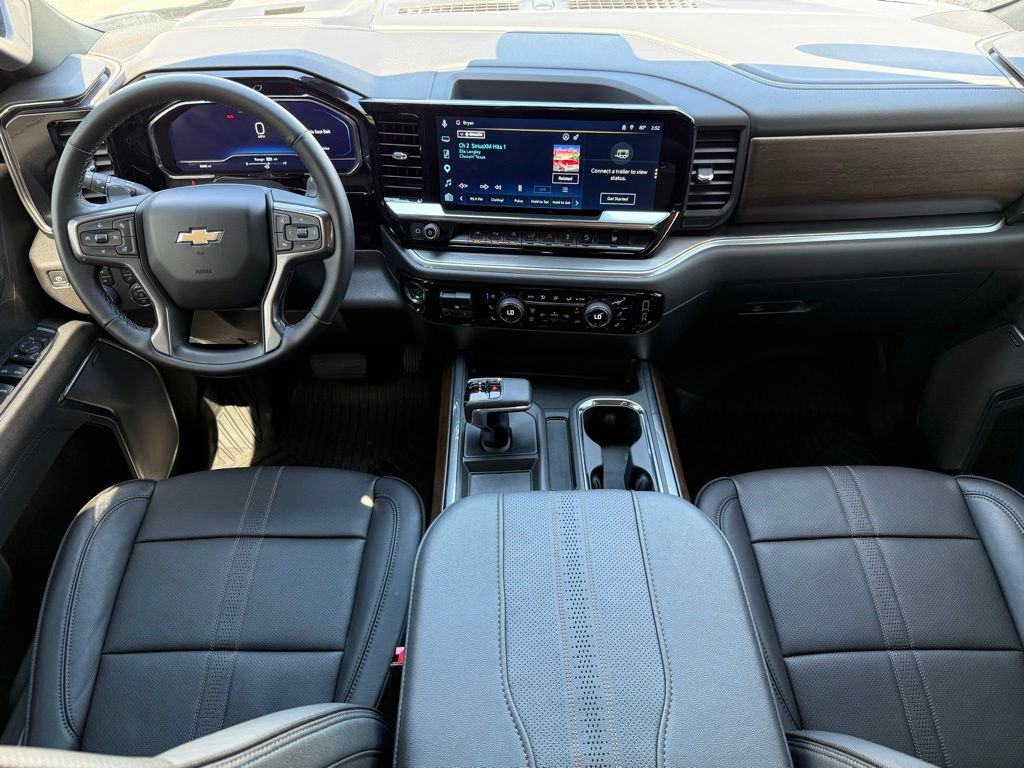 Used 2025 Chevrolet Silverado 1500 High Country w/ Z71 Off-Road Package AWD/4WD image 19