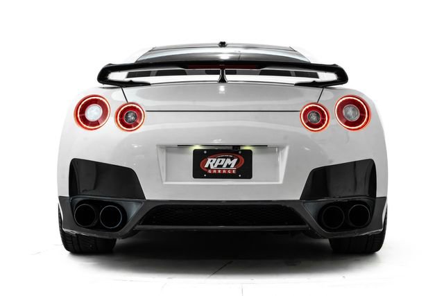 Used 2009 Nissan GT-R Premium image 3