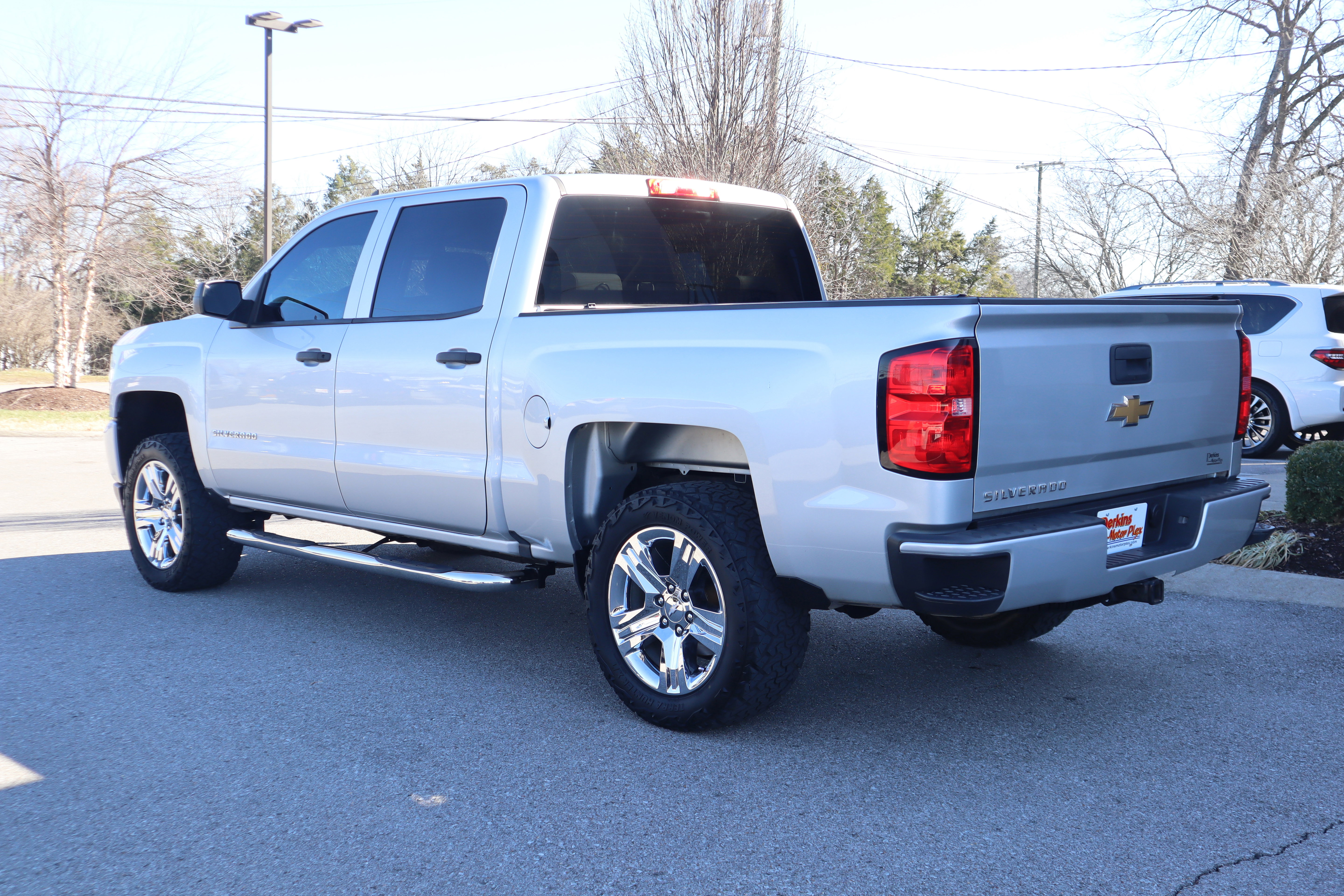 Used 2018 Chevrolet Silverado 1500 Custom w/ Custom Value Package RWD image 10