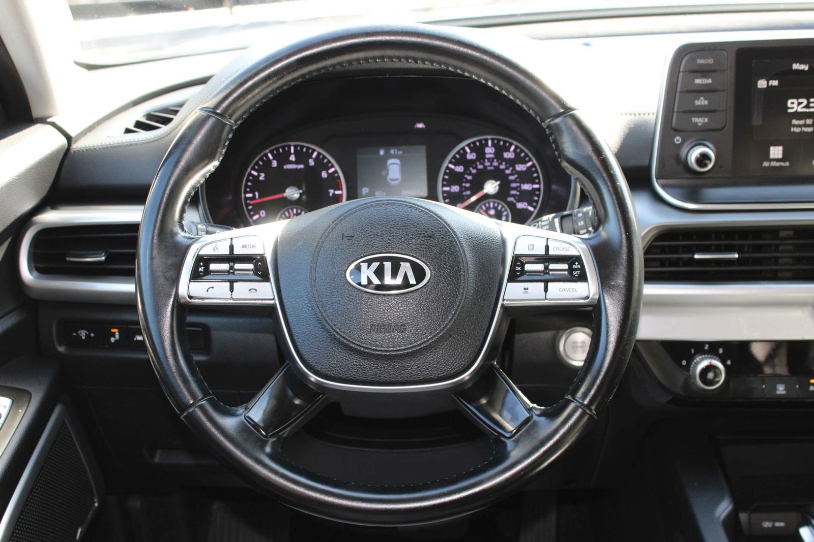 Used 2021 Kia Telluride LX FWD image 26