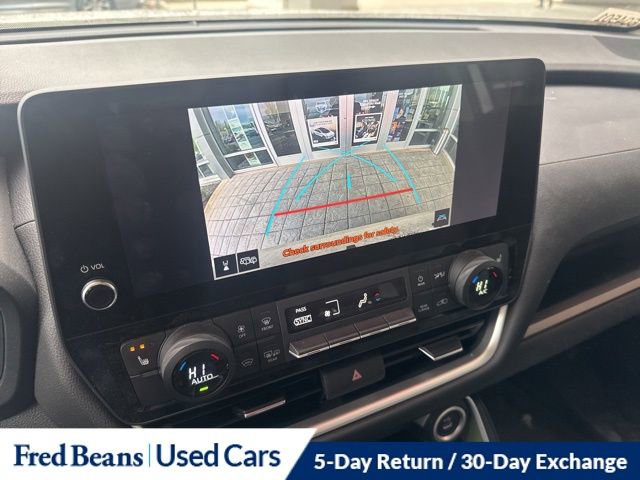 Used 2025 Toyota Grand Highlander AWD image 22