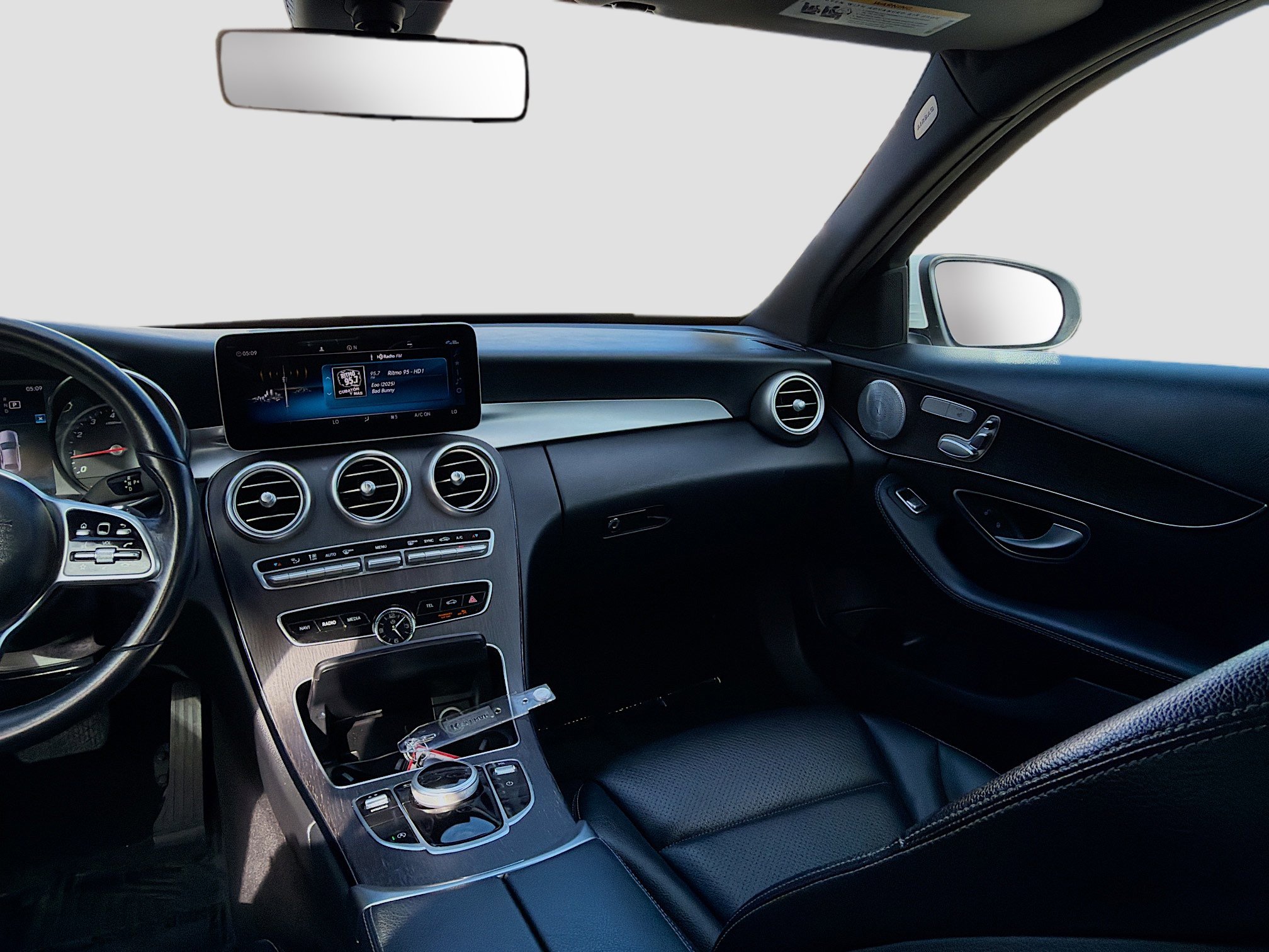 Used 2019 Mercedes-Benz C 300 Sedan image 19