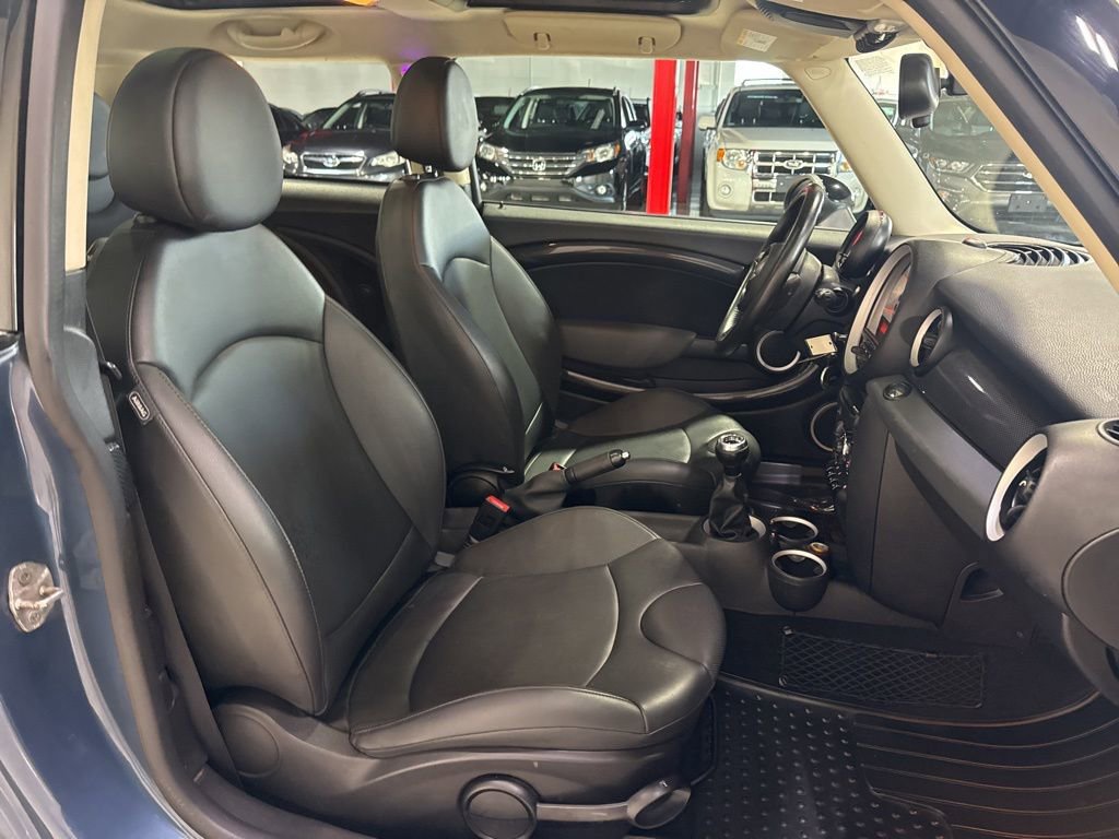 Used 2011 MINI Cooper S image 30