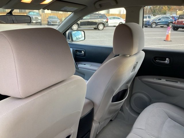 Used 2011 Nissan Rogue S image 25