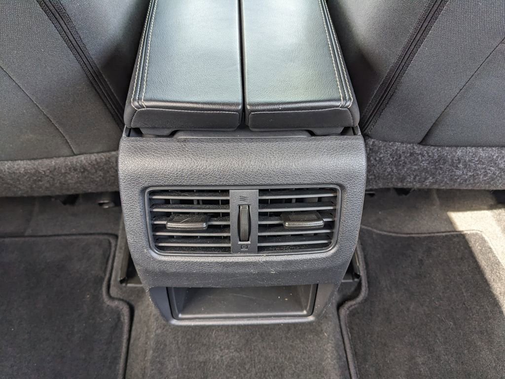 Used 2023 Nissan Rogue S image 38