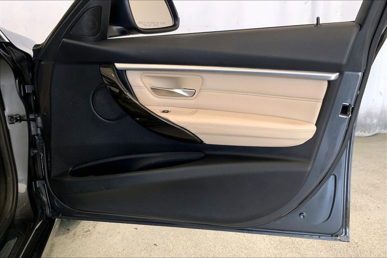 Used 2018 BMW 330i Sedan RWD image 26