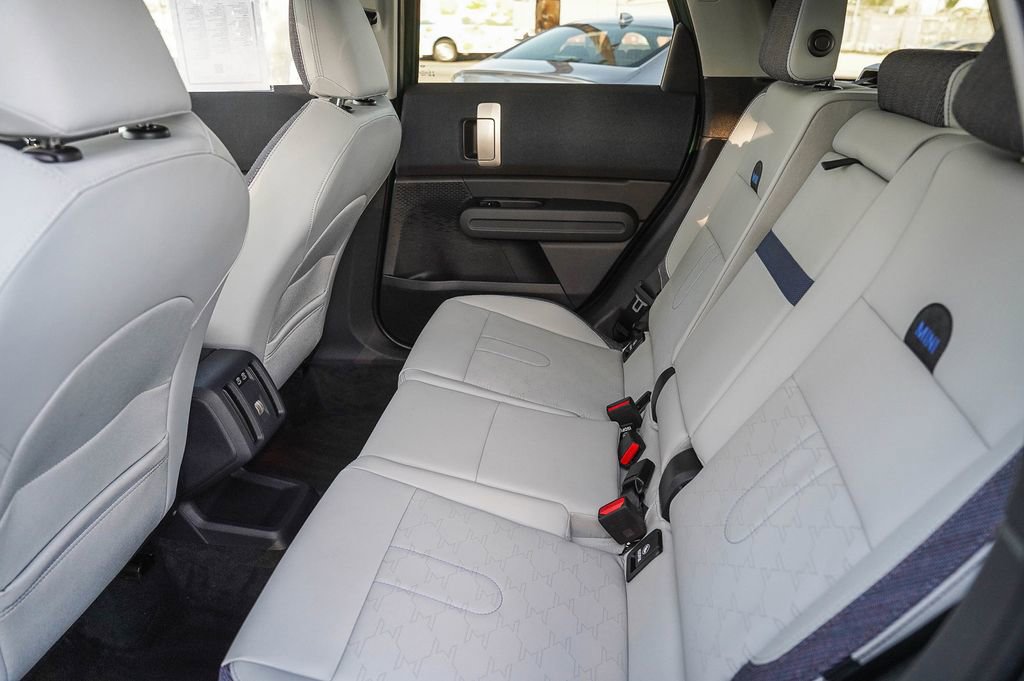 Used 2025 MINI Cooper Countryman S w/ Comfort Package Max image 20