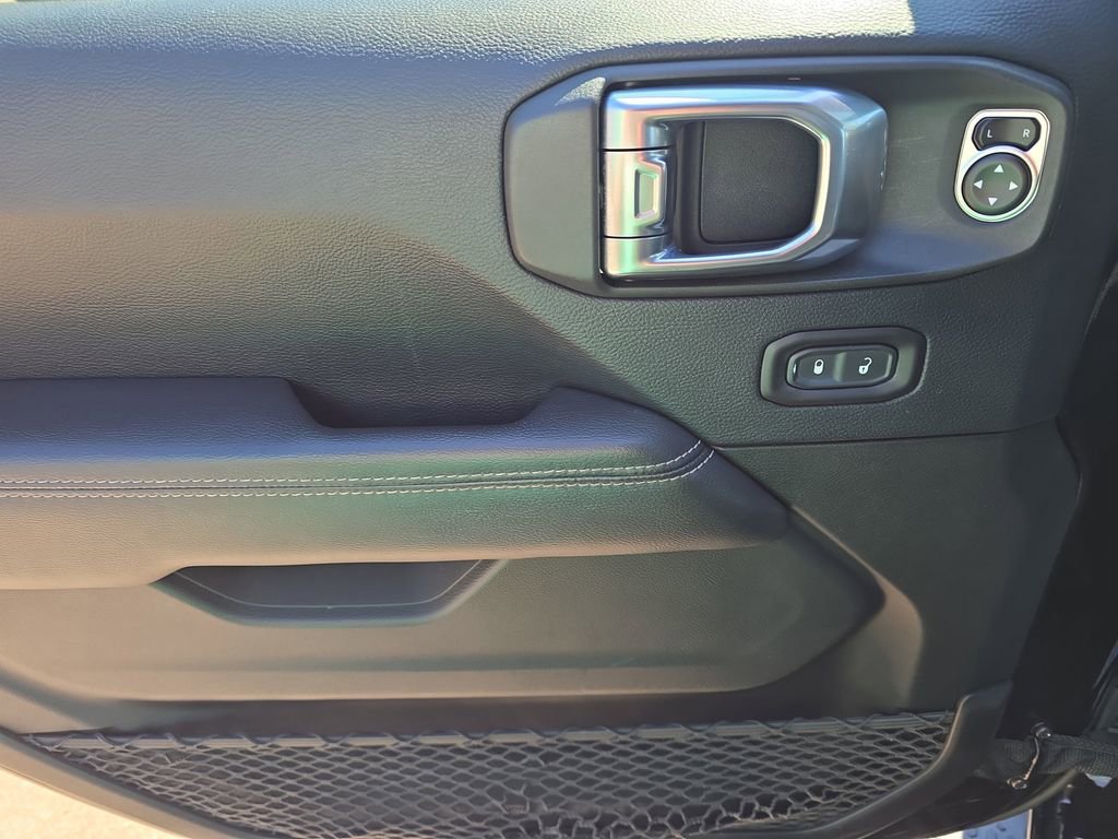 Used 2018 Jeep Wrangler Unlimited Sahara w/ LED Lighting Group image 12