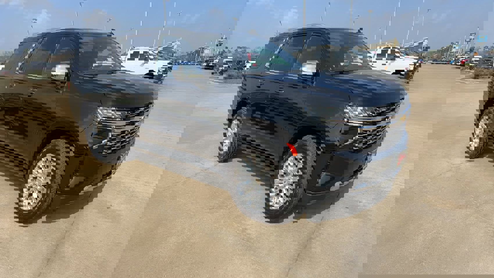 Used 2023 Chevrolet Tahoe Premier image 3