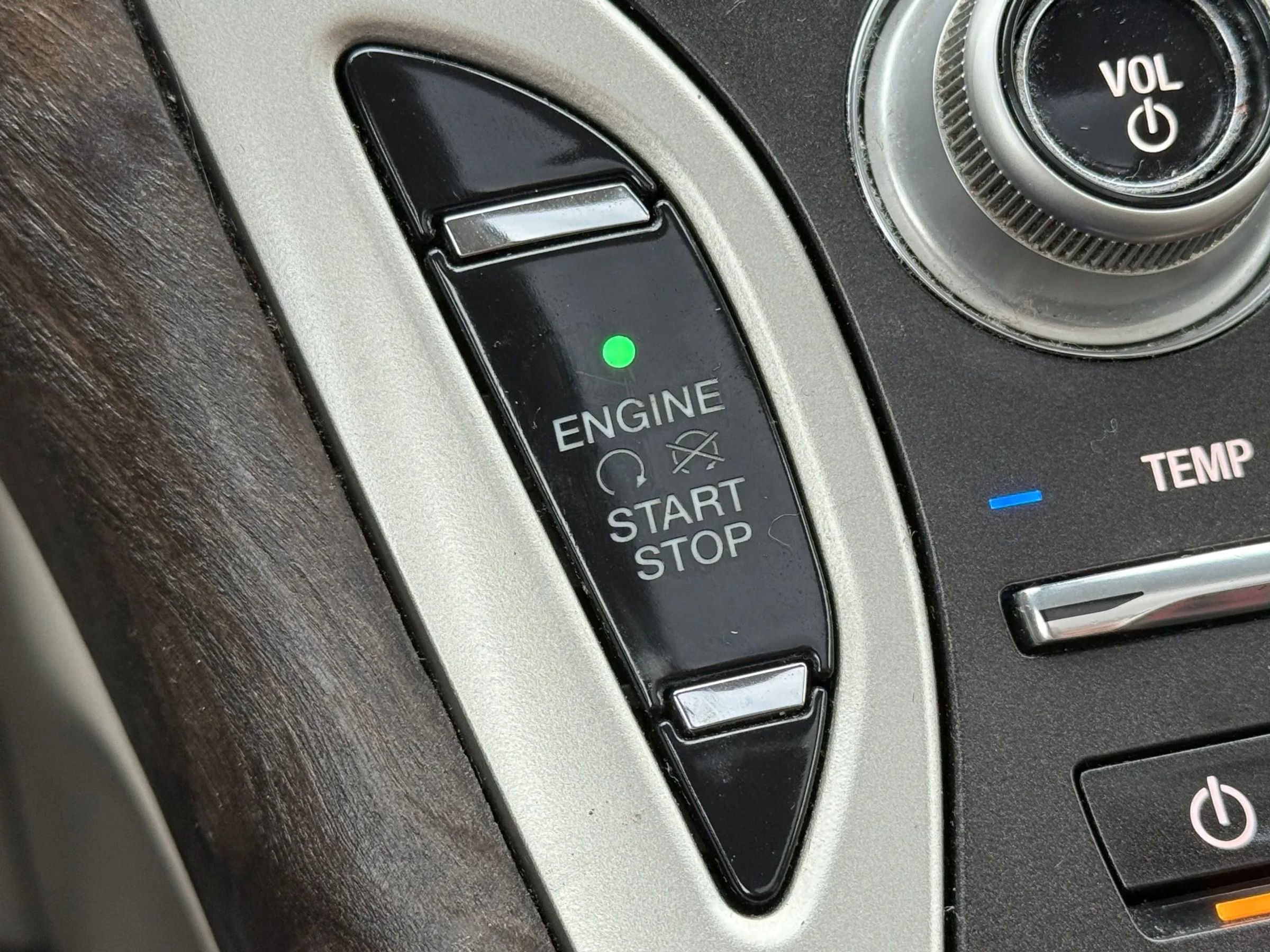 Used 2016 Lincoln MKX Reserve w/ Technology Package image 25