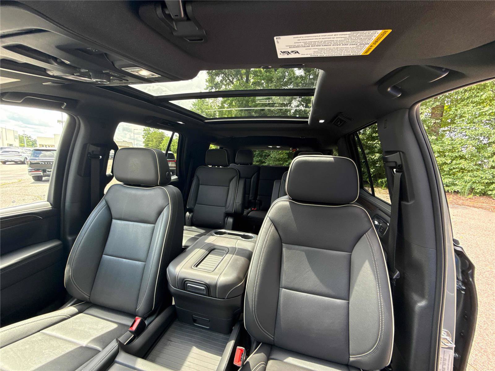 Used 2023 Chevrolet Tahoe Premier AWD/4WD image 27