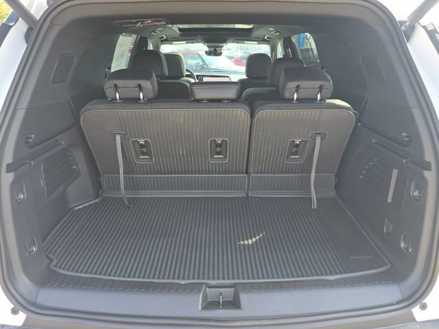 New 2026 Chevrolet Traverse LT w/ Sun and Wheel Package image 17
