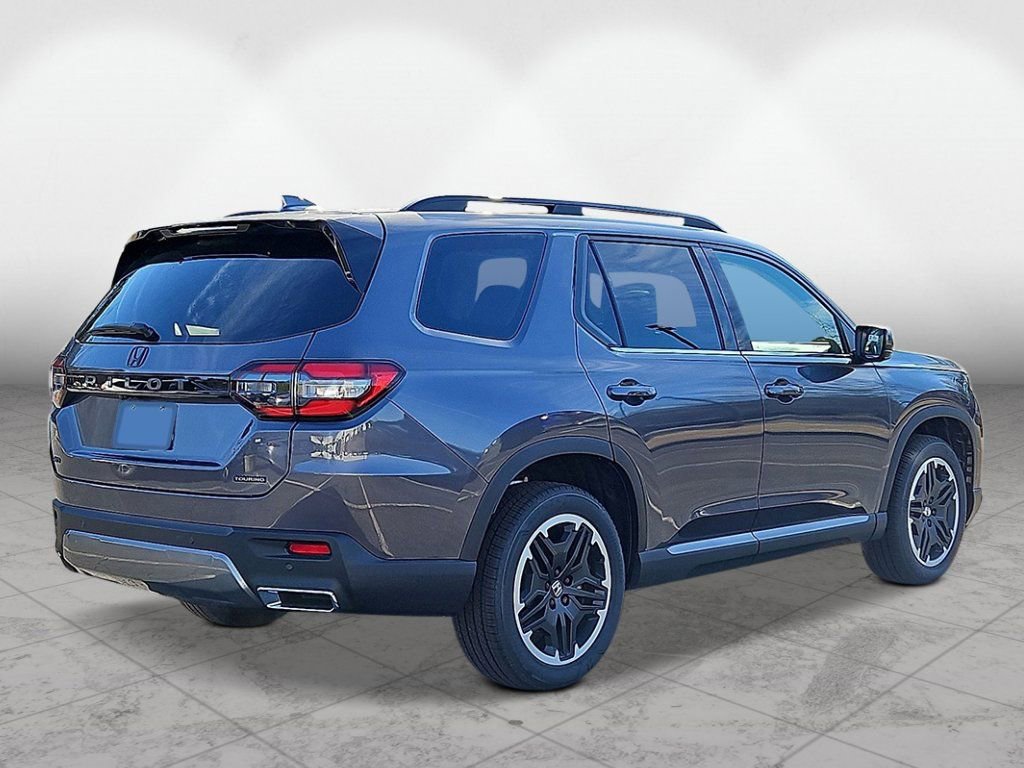 New 2026 Honda Pilot Touring image 4