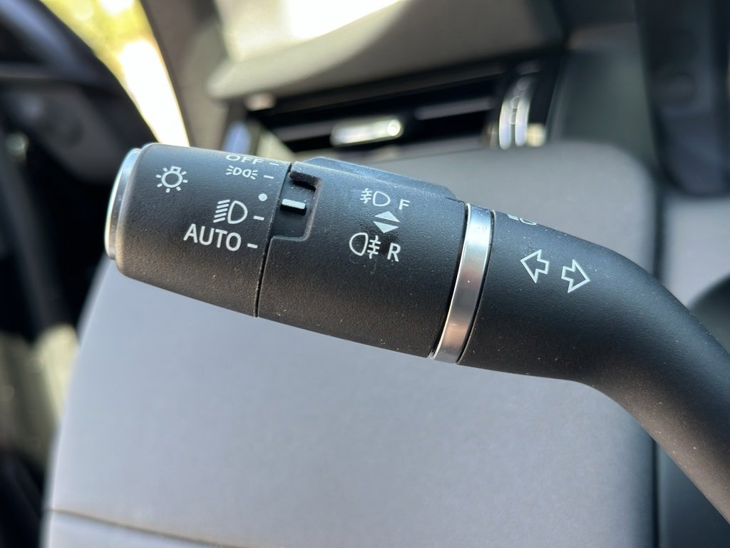 Used 2024 Land Rover Discovery Sport S image 31