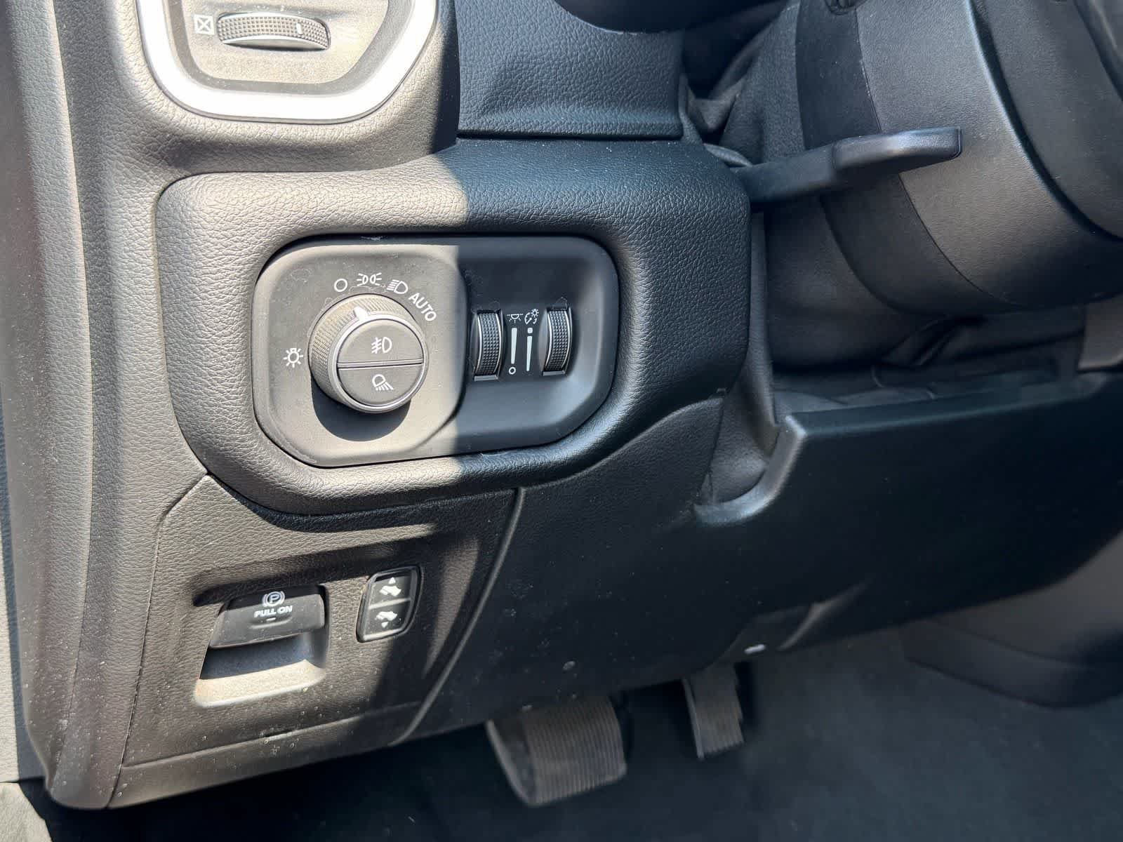 Used 2019 RAM 1500 Big Horn AWD/4WD image 24