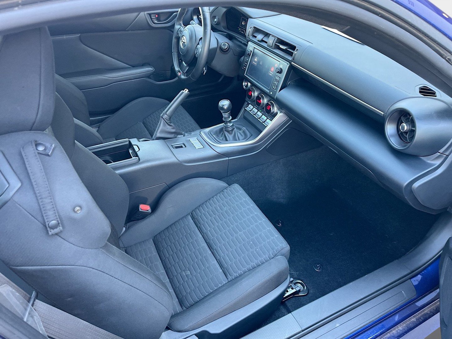 Used 2025 Toyota GR86 w/ ALL Weather Mat Package (TMS) RWD image 26