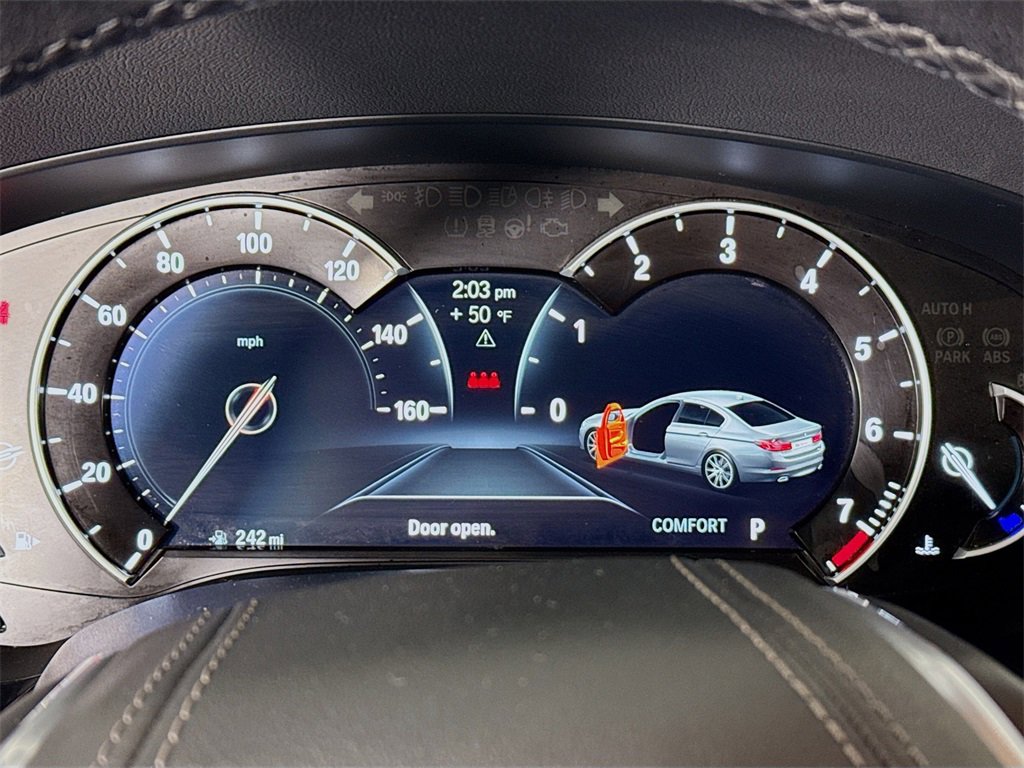 Used 2018 BMW 530i xDrive image 13