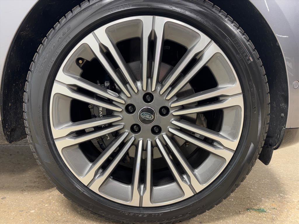 Used 2023 Land Rover Range Rover SE image 11