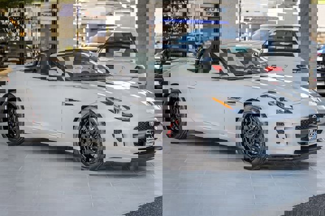 Used 2014 Jaguar F-TYPE Convertible image 5