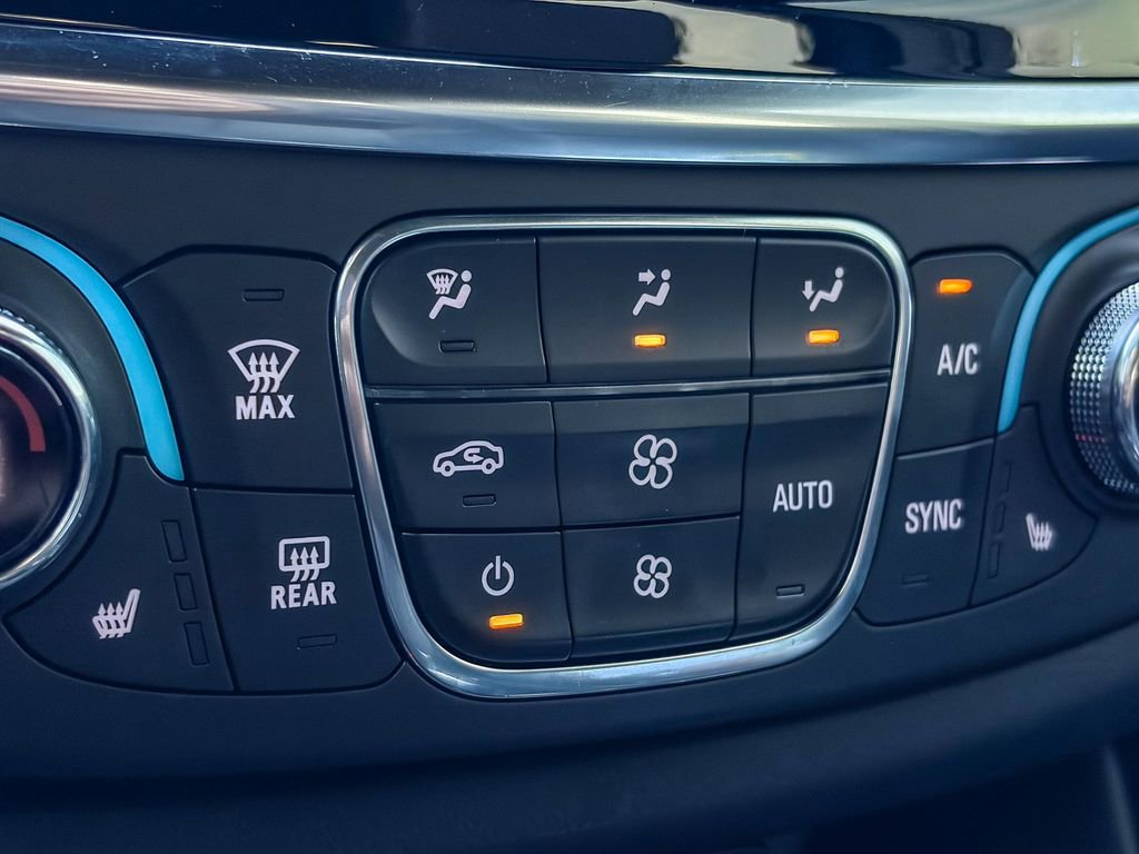 Certified 2023 Chevrolet Traverse RS image 31