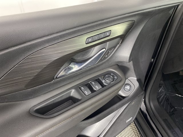 Used 2021 GMC Terrain SLT w/ Infotainment Package II FWD image 16