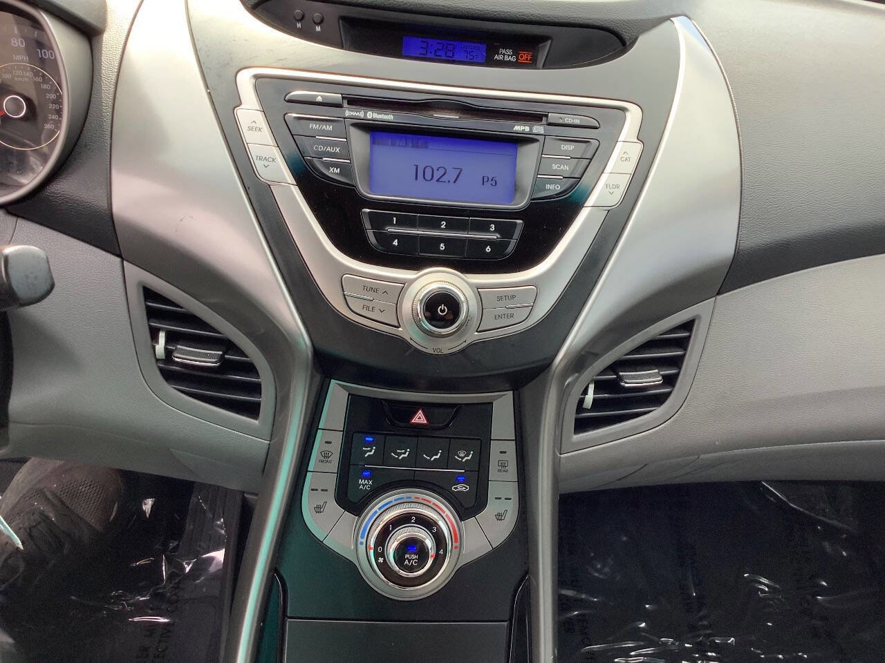 Used 2013 Hyundai Elantra GLS w/ Preferred Pkg FWD image 34