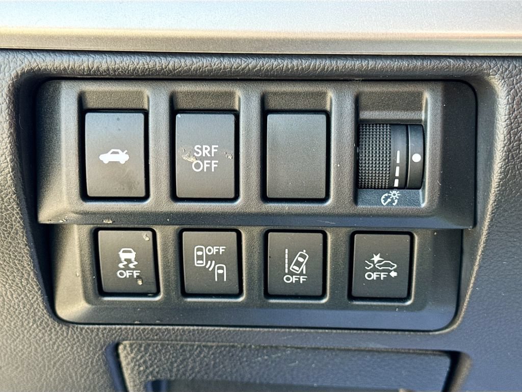 Used 2016 Subaru Legacy 2.5i Limited AWD/4WD image 10