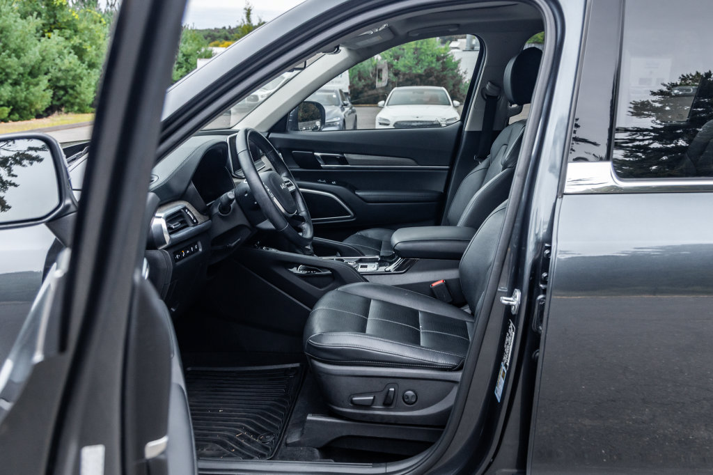 Used 2022 Kia Telluride EX w/ EX Premium Package AWD/4WD image 28