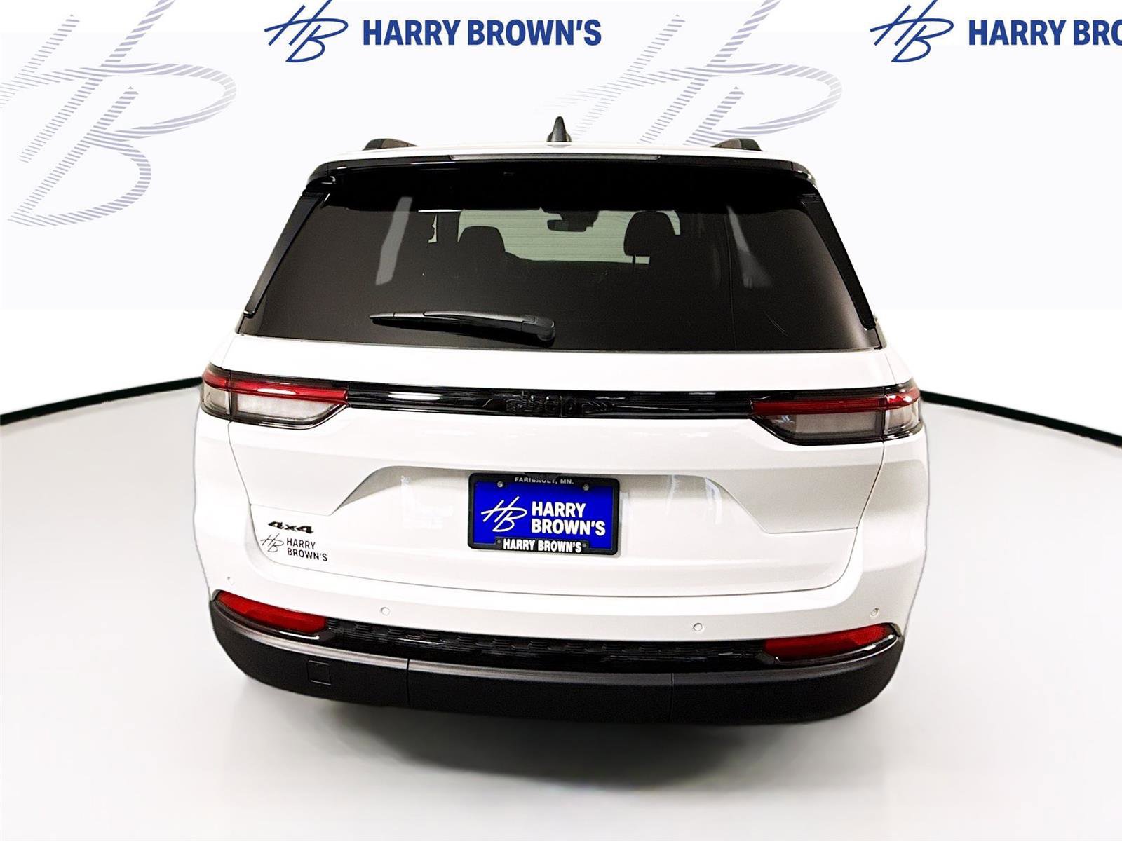 New 2025 Jeep Grand Cherokee Altitude image 29