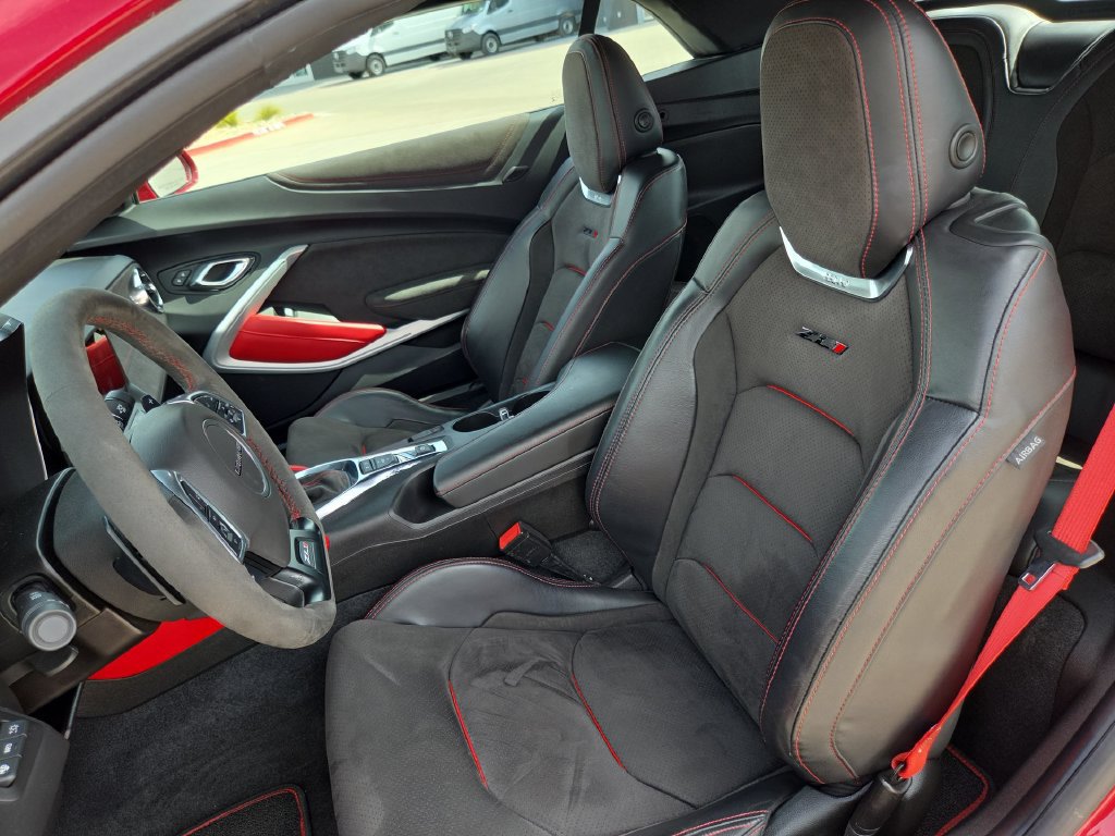 Used 2021 Chevrolet Camaro ZL1 w/ LPO, ZL1 Protection Package RWD image 16
