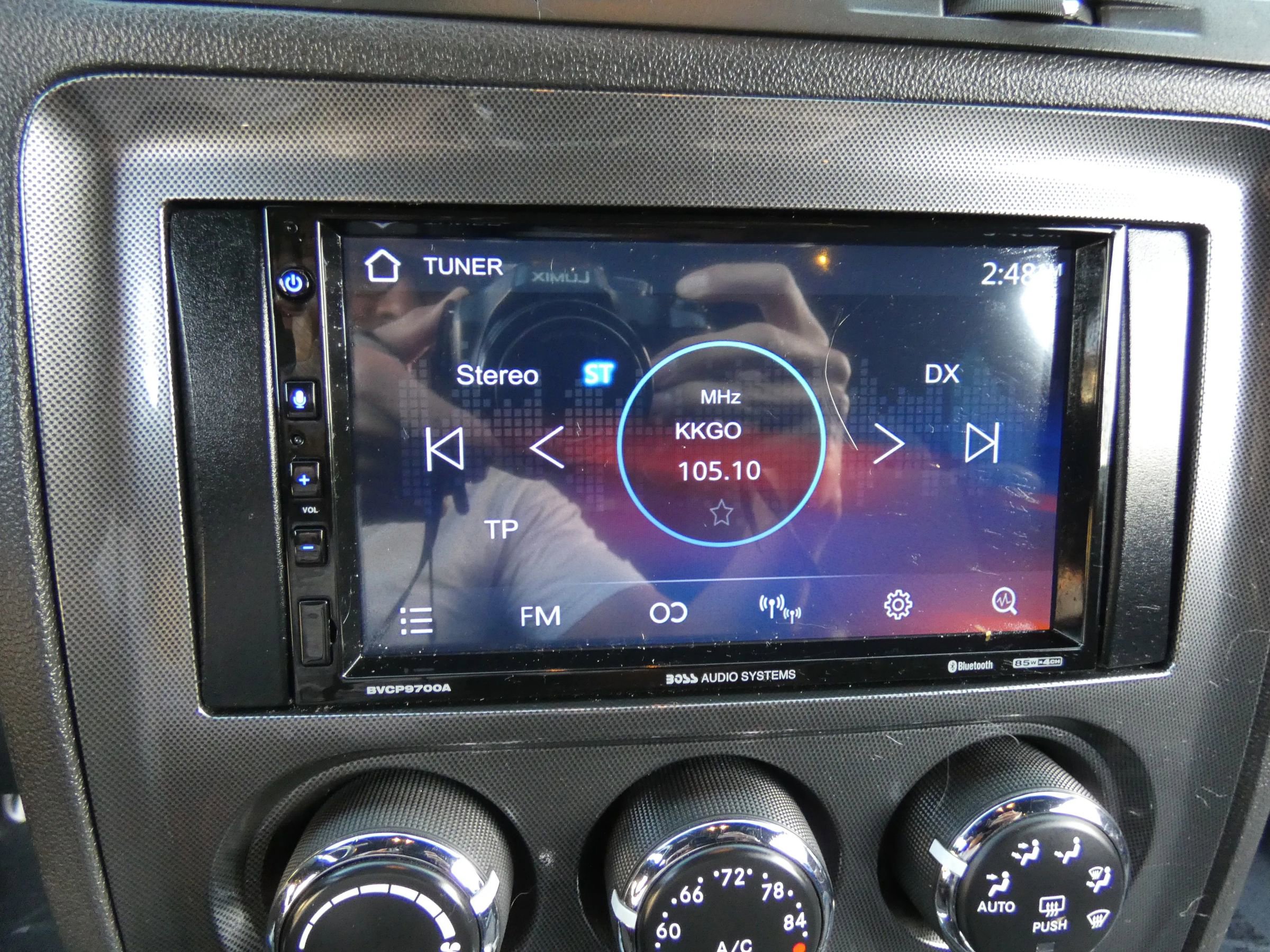 Used 2013 Dodge Challenger SXT image 41