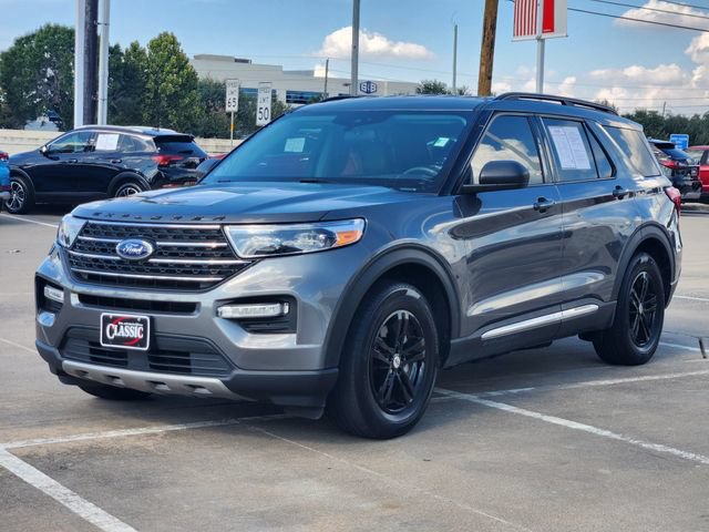 Used 2022 Ford Explorer XLT w/ Equipment Group 202A RWD image 3