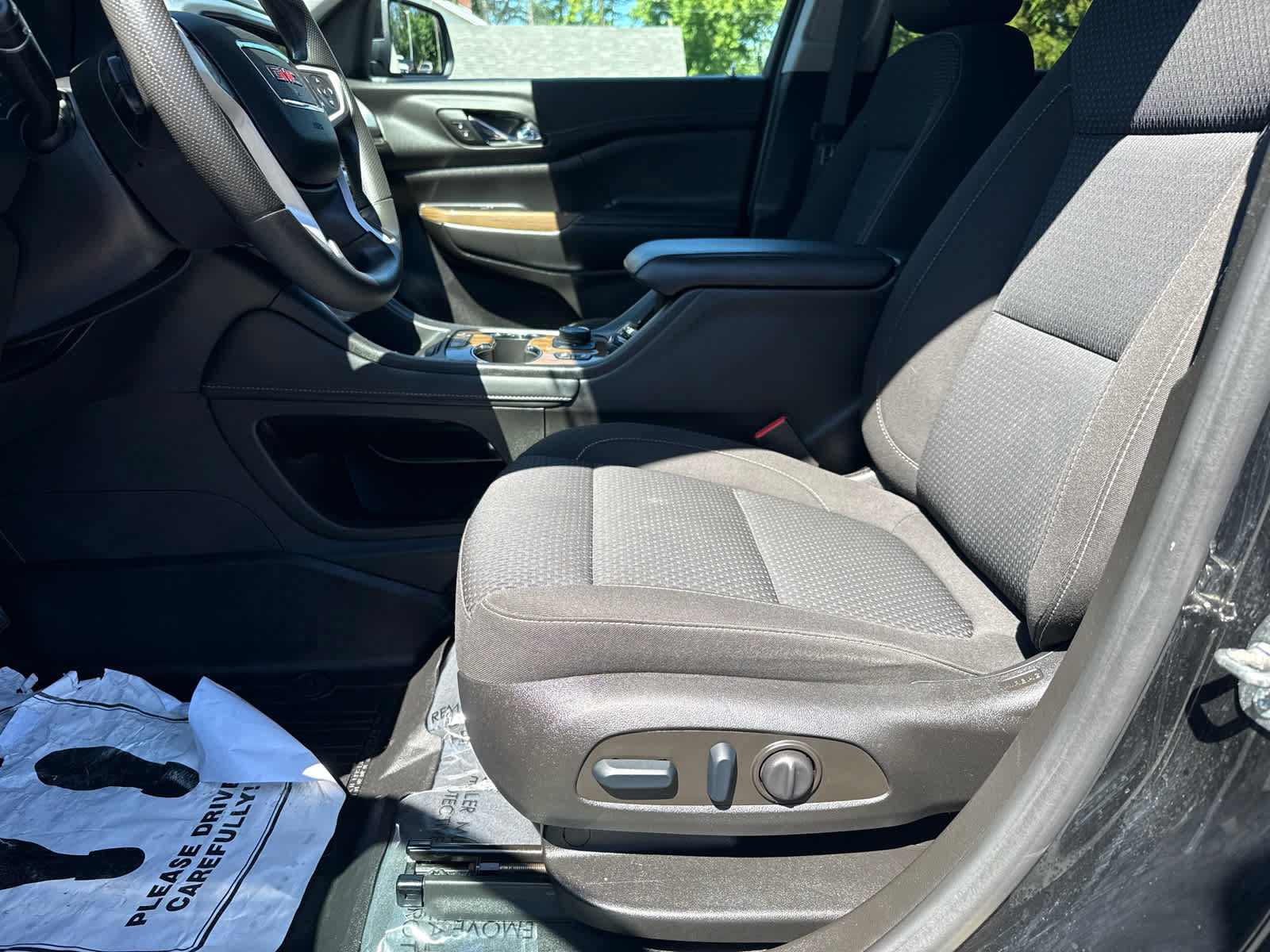 Used 2023 GMC Acadia SLE w/ Driver Convenience Package AWD/4WD image 11