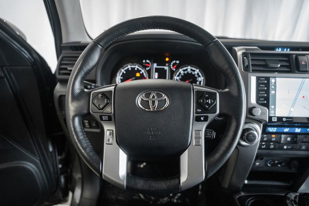 Used 2023 Toyota 4Runner Limited AWD/4WD image 31