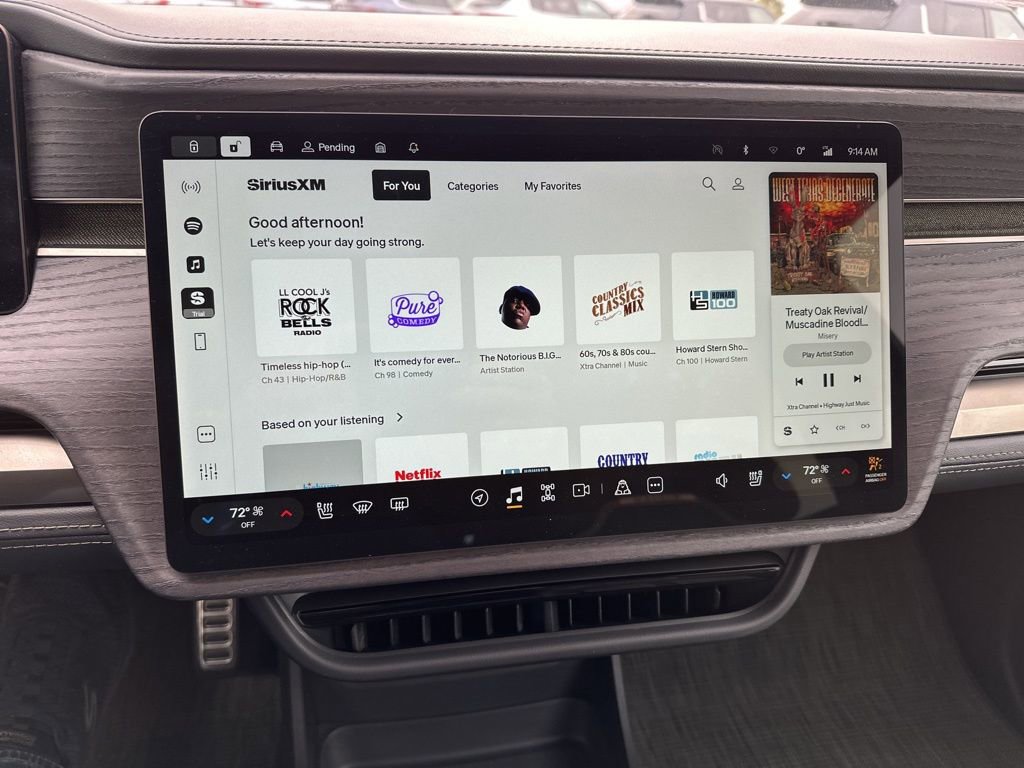 Used 2023 Rivian R1S Adventure image 32