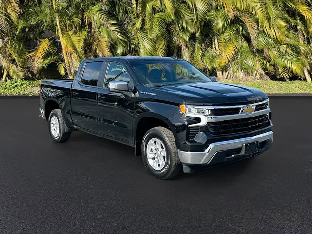 Used 2025 Chevrolet Silverado 1500 LT image 2