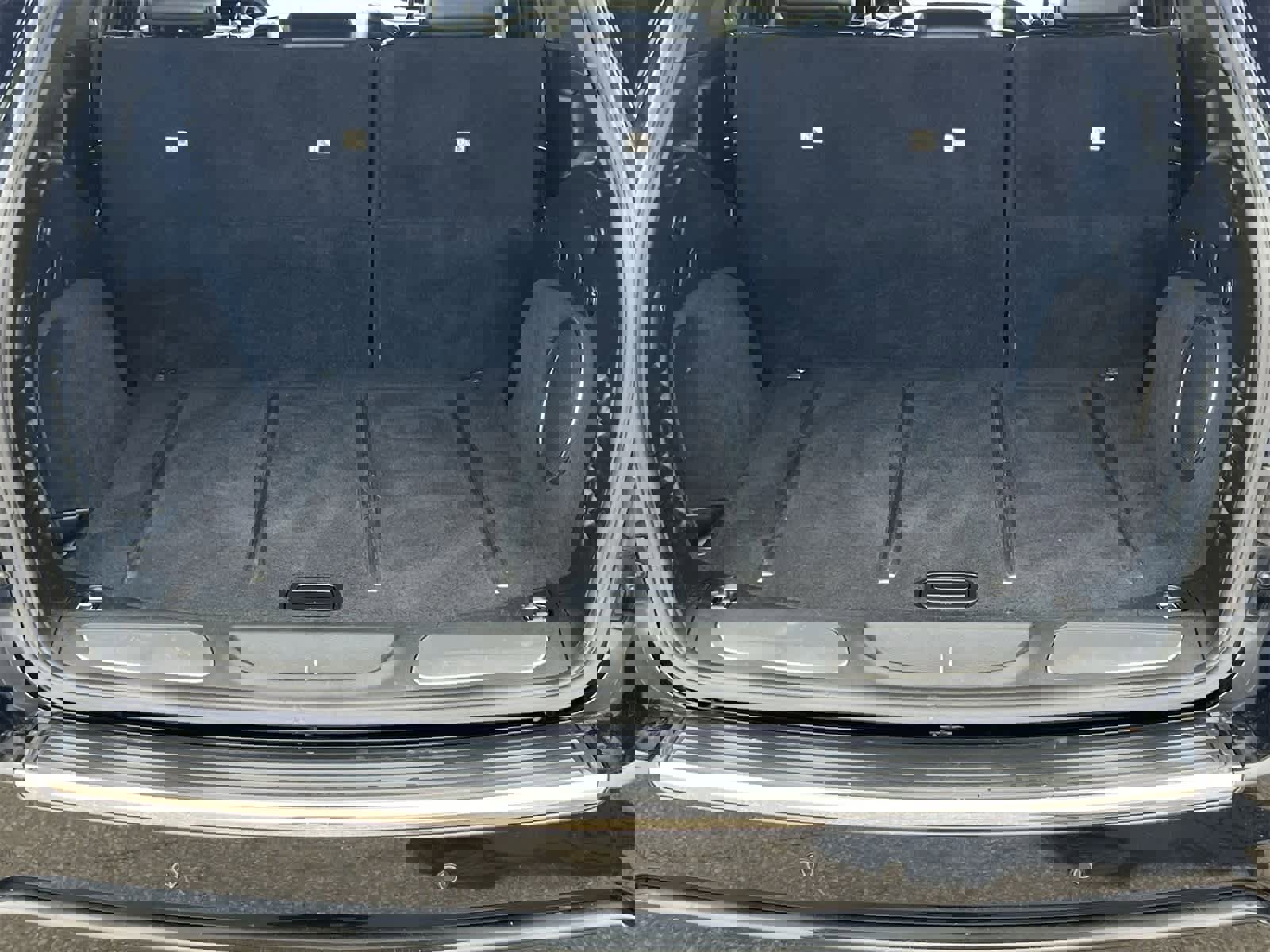 Used 2017 Jeep Grand Cherokee Overland w/ Jeep Active Safety Group image 33