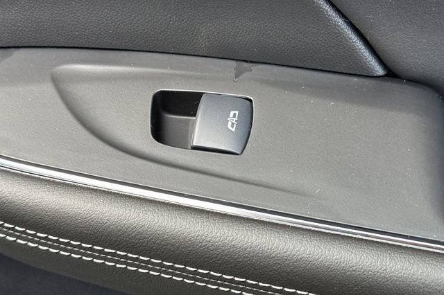 Used 2023 Buick Envision Essence AWD/4WD image 22