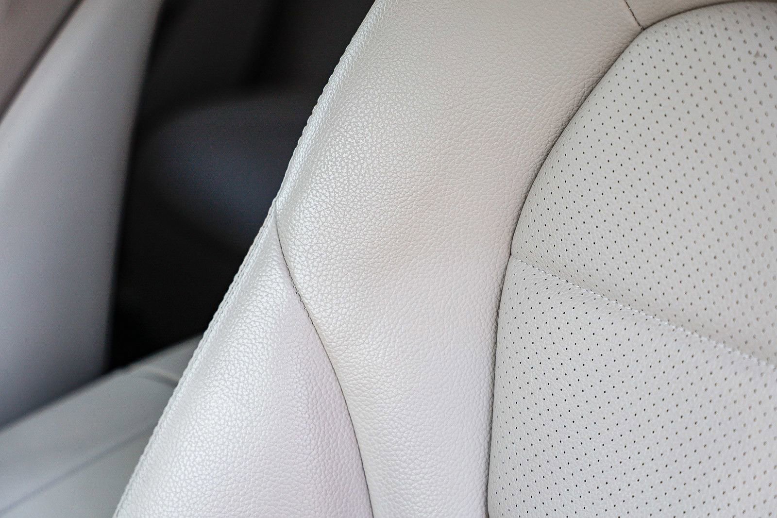 Used 2021 Mercedes-Benz GLC 300 4MATIC image 24