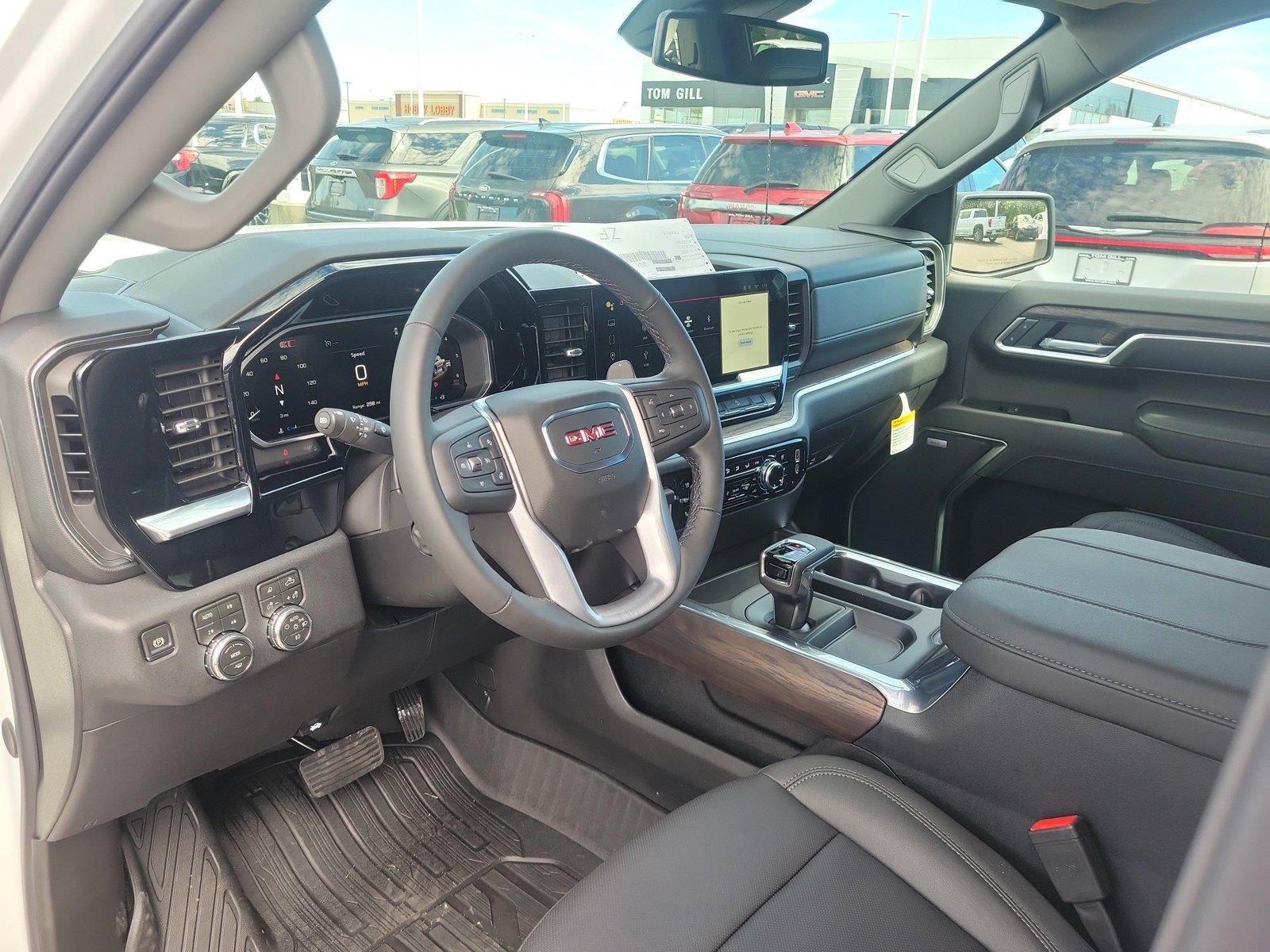 New 2026 GMC Sierra 1500 SLT w/ SLT Premium Package AWD/4WD image 17