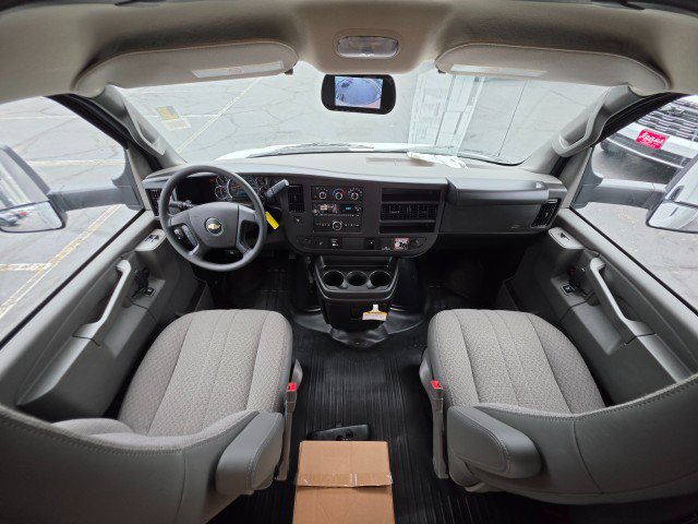 New 2026 Chevrolet Express 3500 RWD image 24