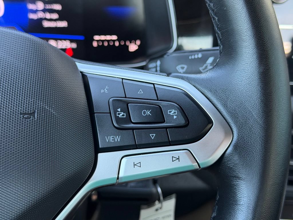 Used 2025 Volkswagen Jetta Sport FWD image 19