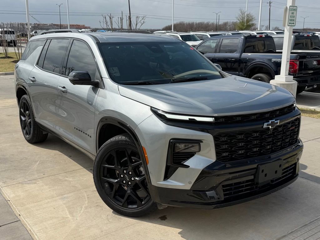 Used 2025 Chevrolet Traverse RS w/ LPO, Floor Liner Package image 6