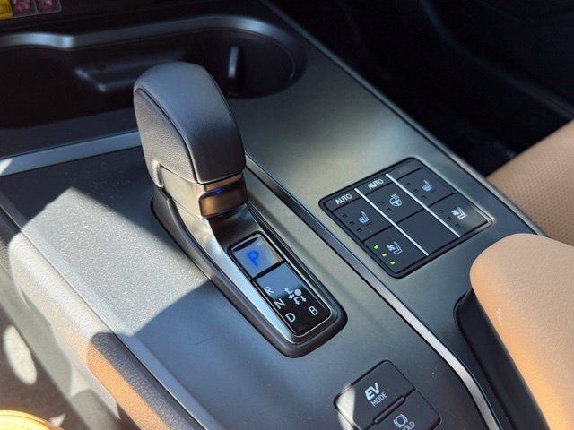 Used 2025 Lexus UX 300h AWD w/ Cold Area Package image 15