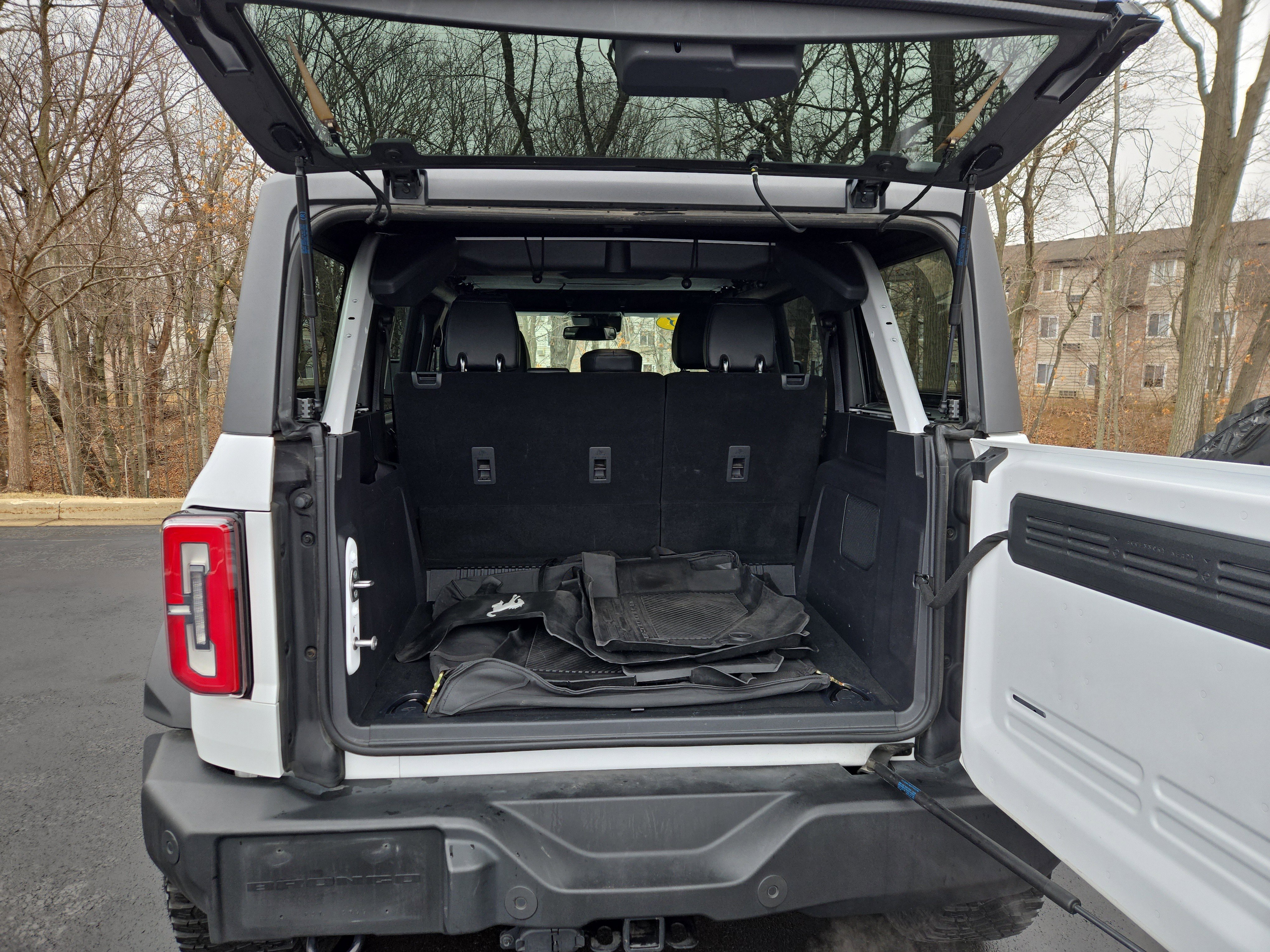 Used 2023 Ford Bronco Wildtrak image 9