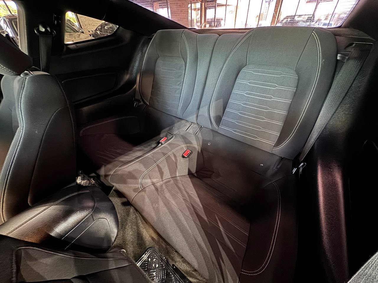 Used 2015 Ford Mustang Coupe RWD image 13