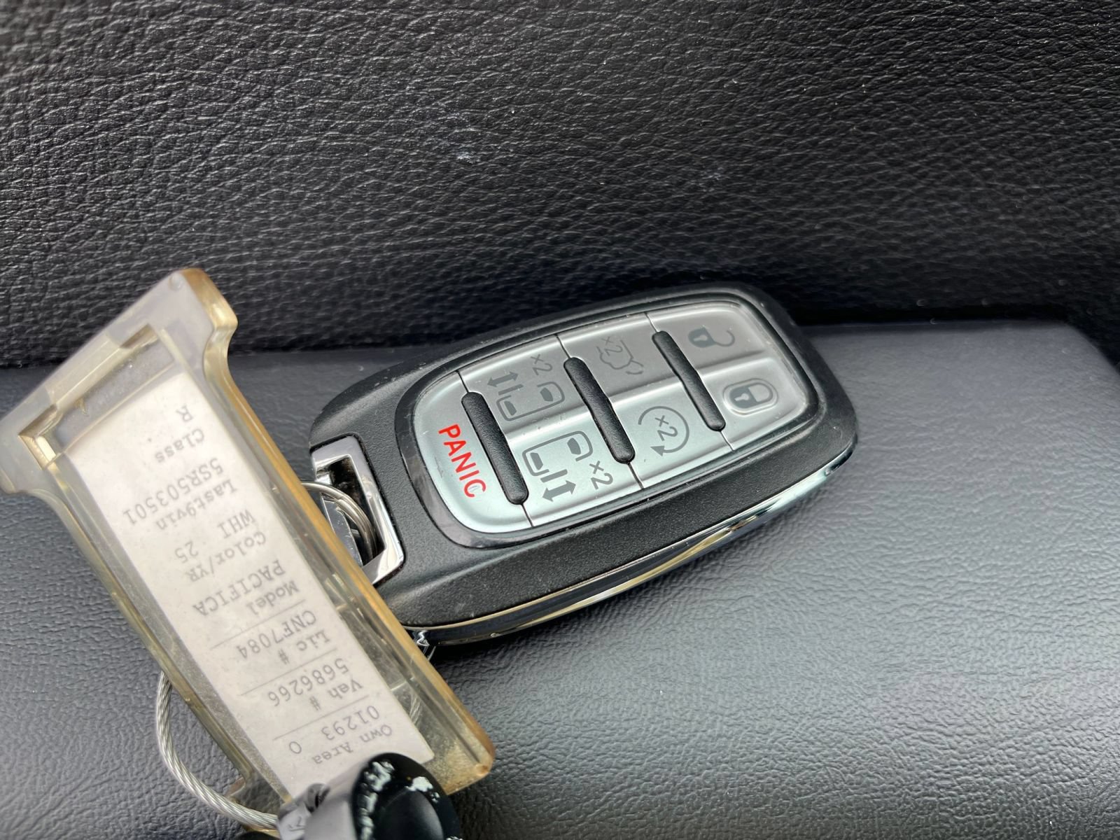 Used 2025 Chrysler Pacifica Select FWD image 26