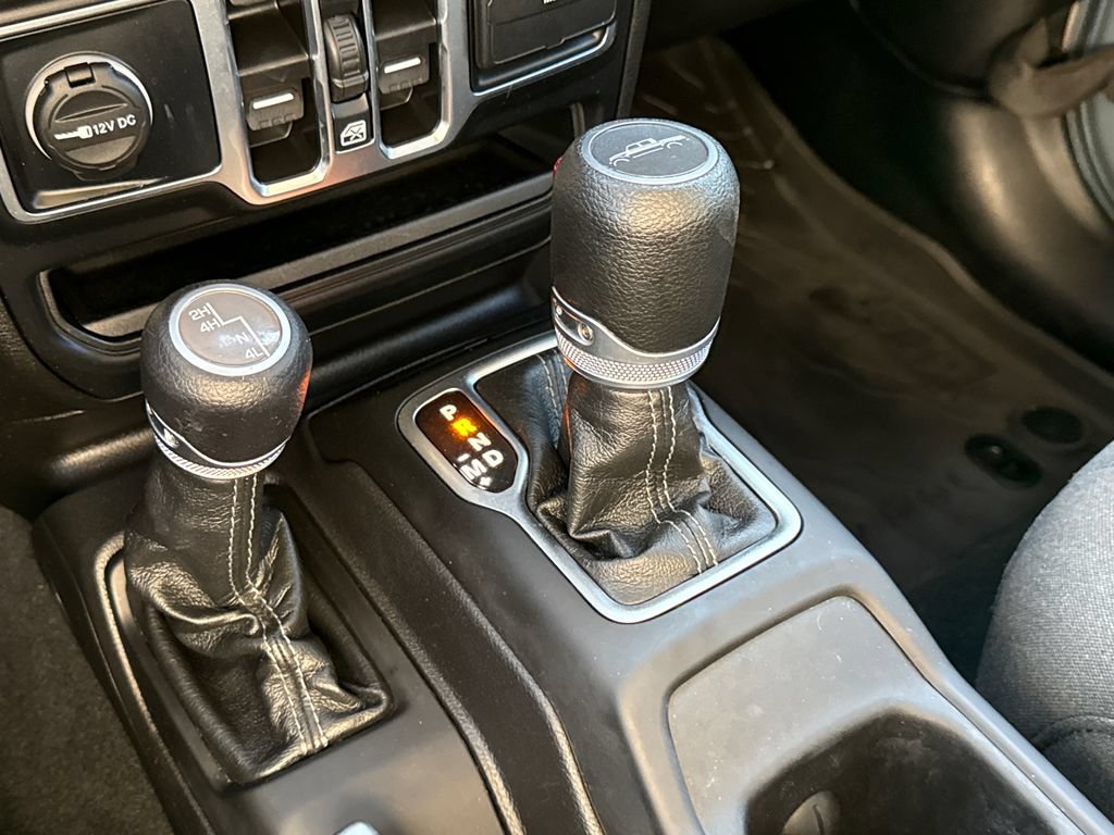 Used 2024 Jeep Gladiator Sport AWD/4WD image 27