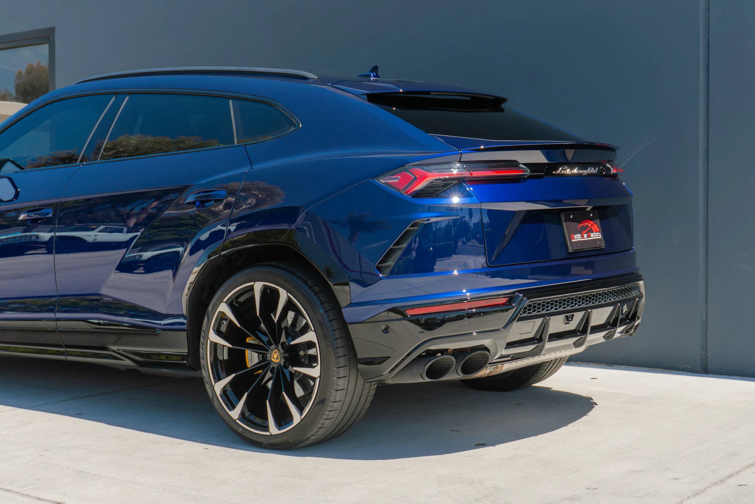 Used 2021 Lamborghini Urus AWD/4WD image 22